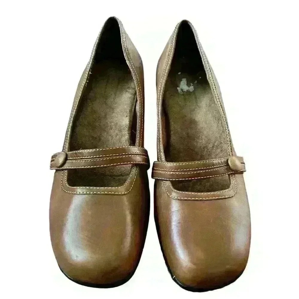 Entice Brown Leather Mary Jane Block Heels Round Toe Button‎ Detail Womens 8.5M